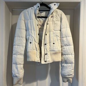 Hollister Women's Cream Puffer Jacket